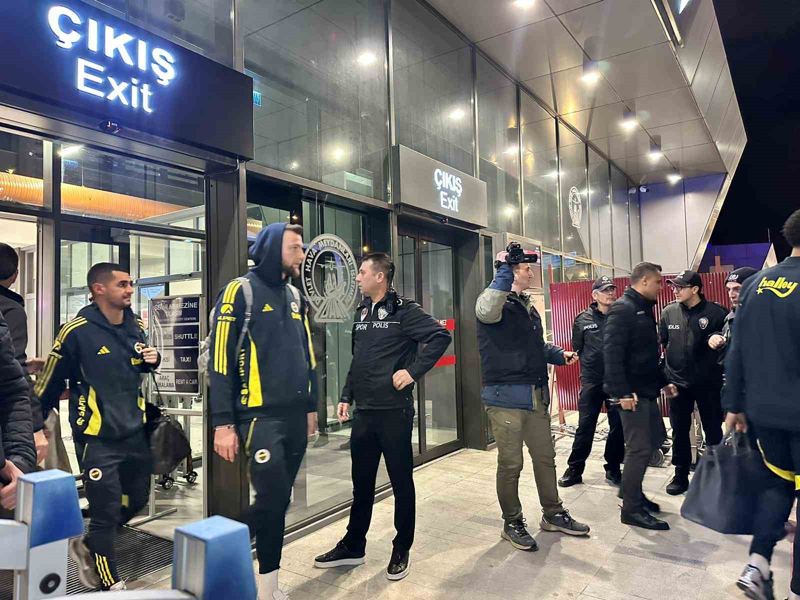 fenerbahce trabzona geldi 1 brfBit4H