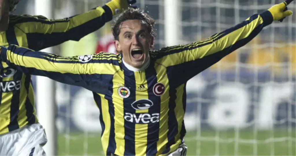 fenerbahce tuncay sanli yi teknik kadroya 9366021 4509 amp 1