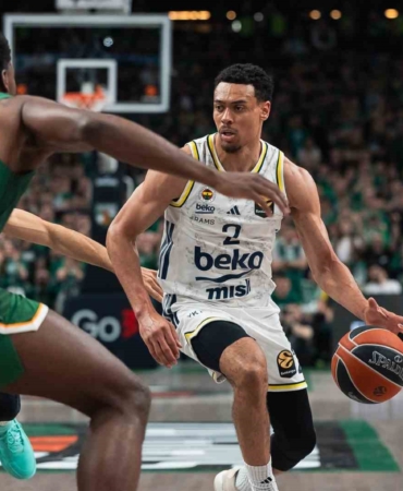 fenerbahce-ust-uste-3-kez-final-fourda-OTVqT1qs.jpg