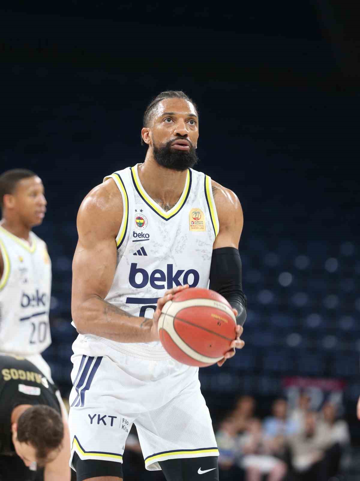 fenerbahce yari finalde 5 BpneYZIH