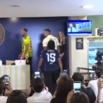 fenerbahce-yeni-transferleri-icin-imza-toreni-duzenledi-OhssXlia.jpg