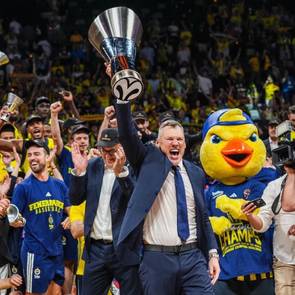 fenerbahcede 2025 yili boyle gecti 10 AGDKLAn3