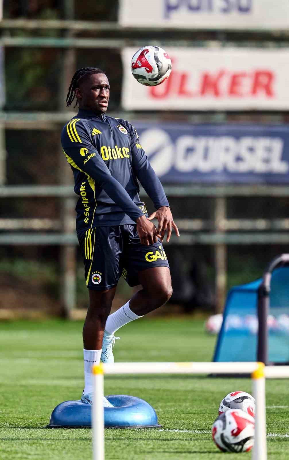 fenerbahcede ara sona erdi derbi mesaisi basladi 4 zeryrA47