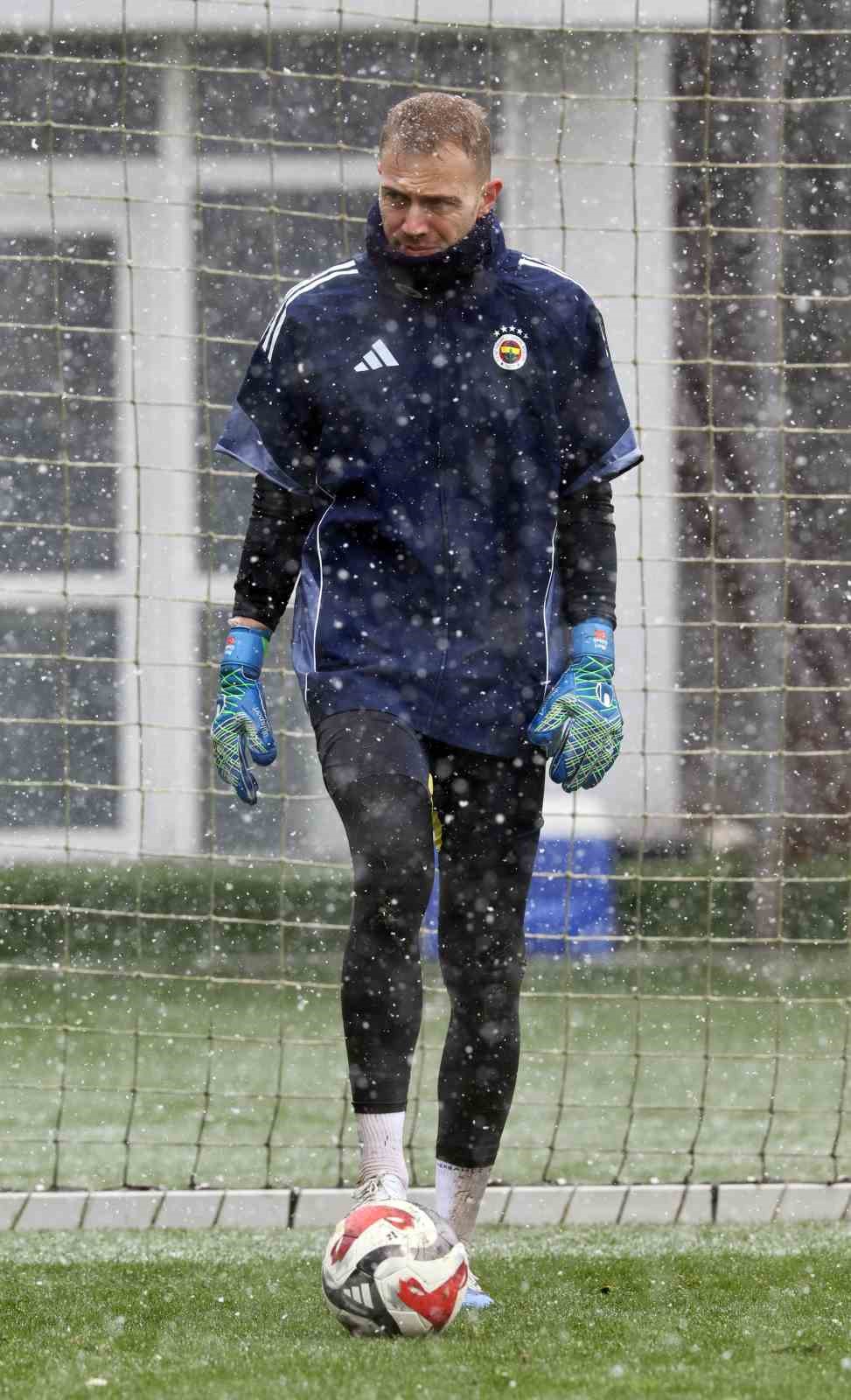 fenerbahcede beyoglu yeni carsi macinin hazirliklari basladi 2 FN8XgGzL