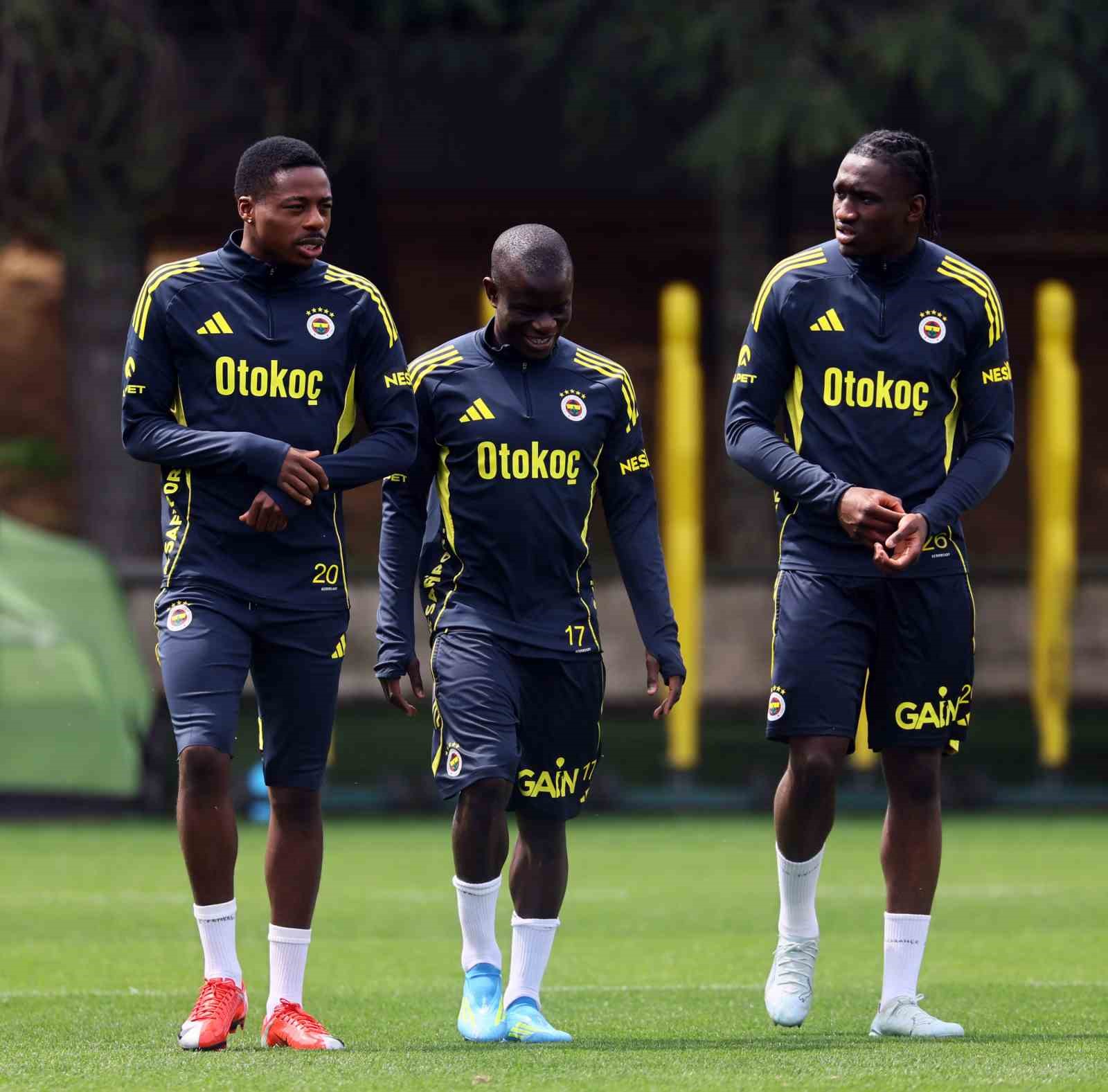 fenerbahcede caykur rizespor maci hazirliklari devam etti 0 Ku8VSCfX