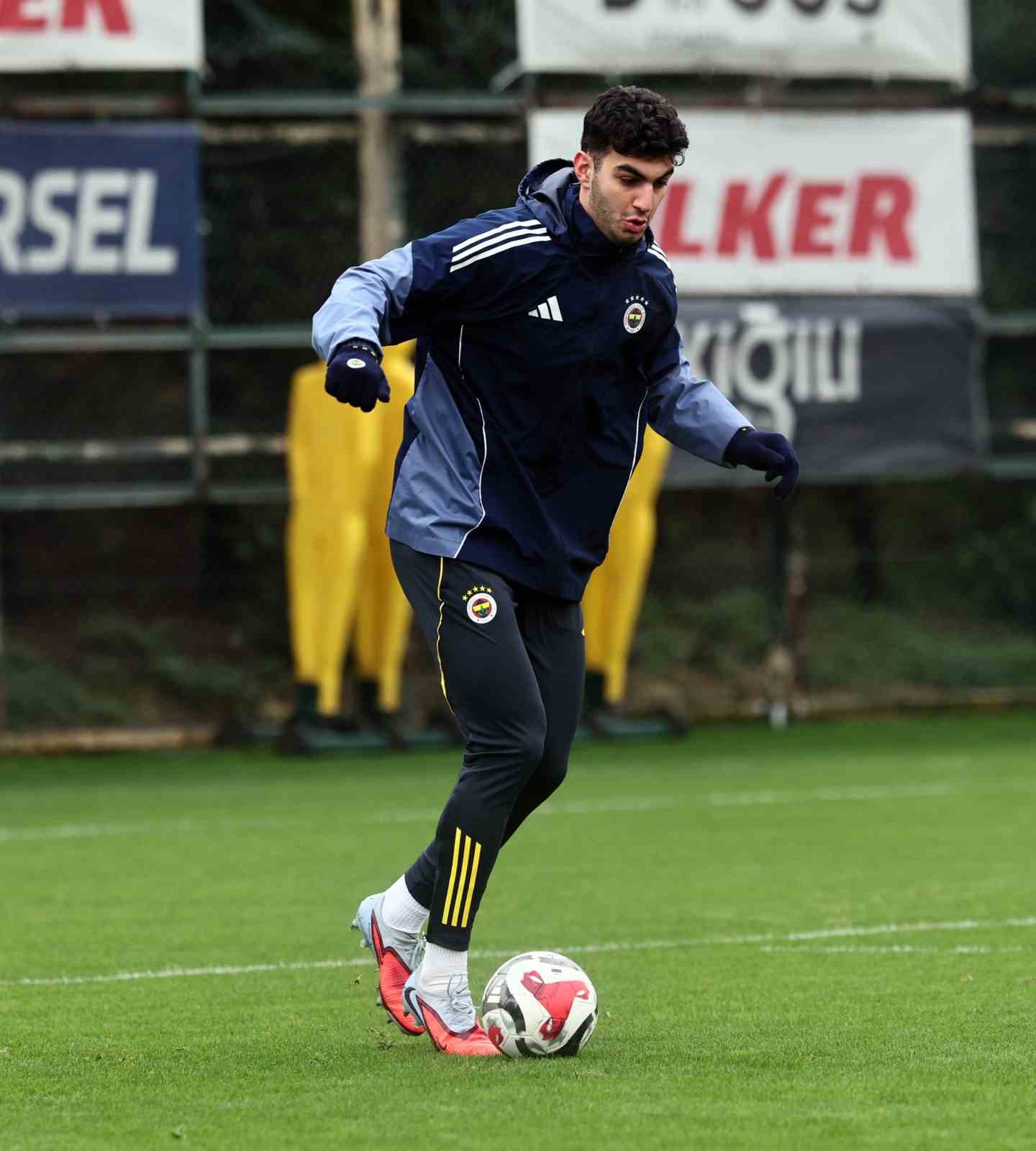 fenerbahcede erzurumspor fk maci hazirliklari basladi 2 2KE1bRNA