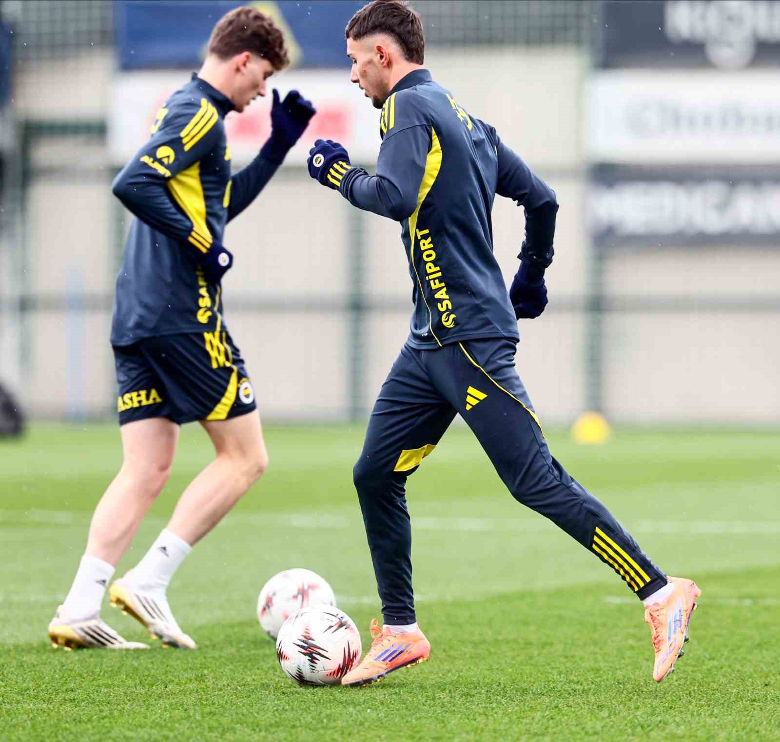 fenerbahcede fcsb macinin hazirliklari basladi 0 CRPs89LL