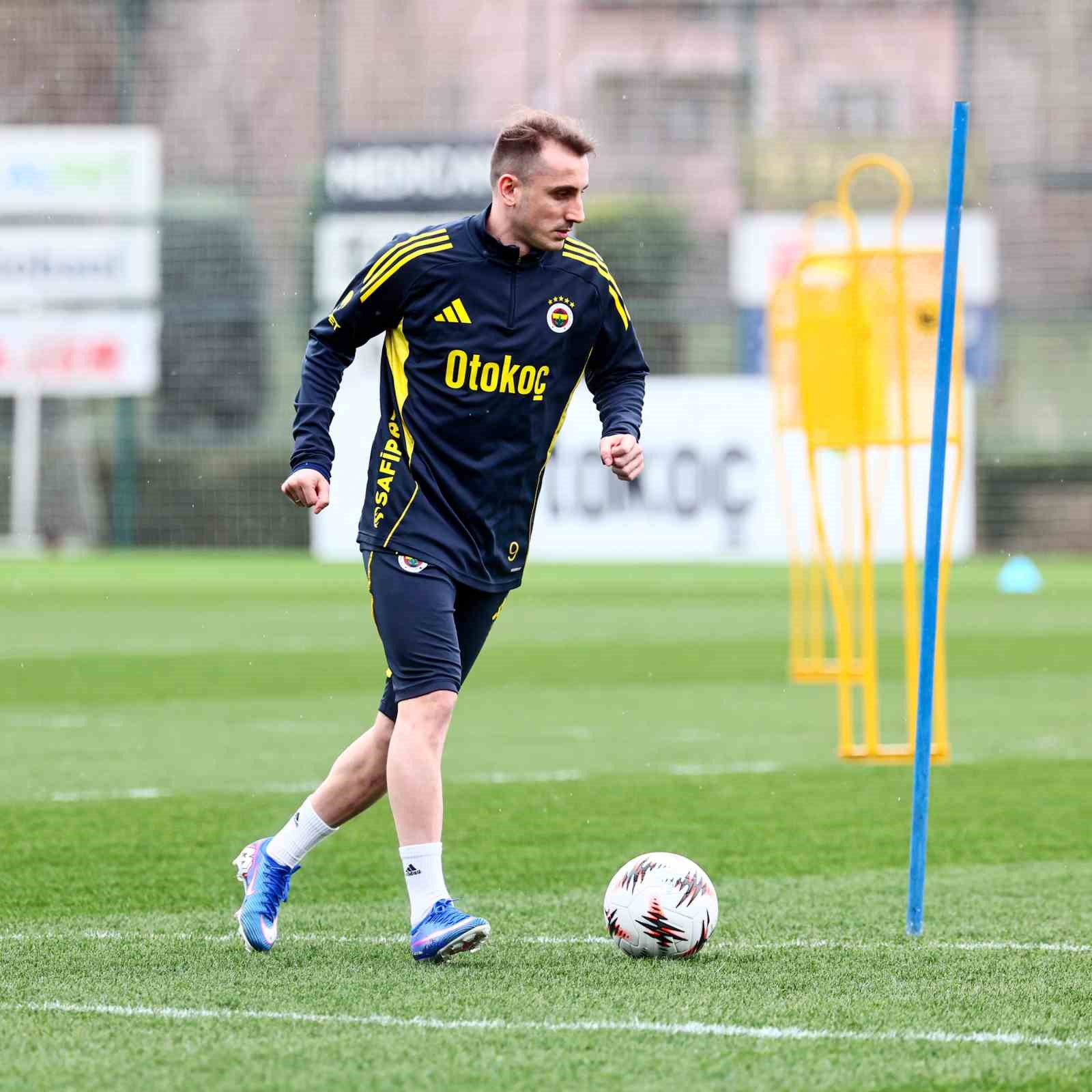 fenerbahcede fcsb macinin hazirliklari basladi 3 tQV48qNg