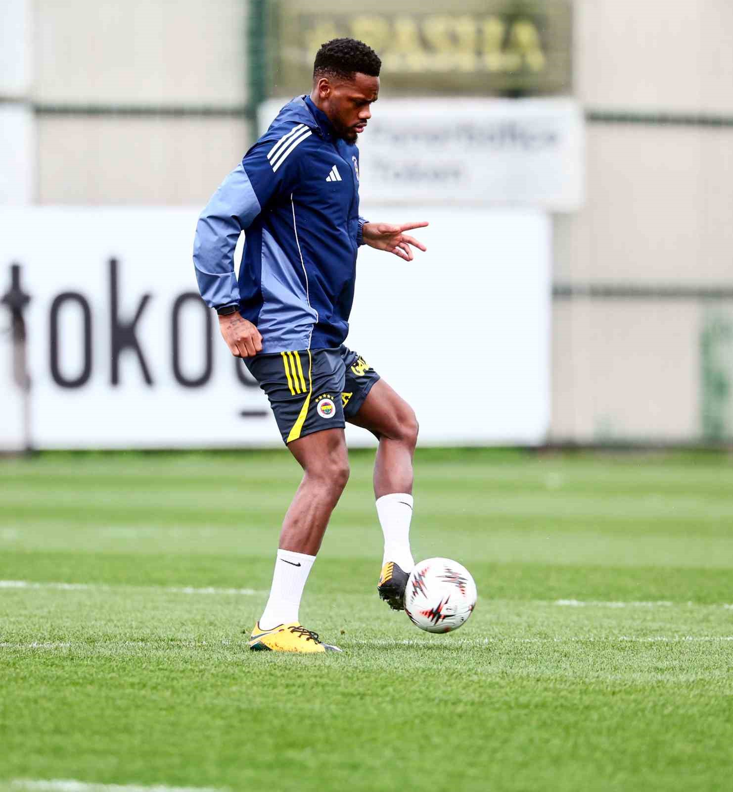fenerbahcede fcsb macinin hazirliklari basladi 4 KkbwtCgT