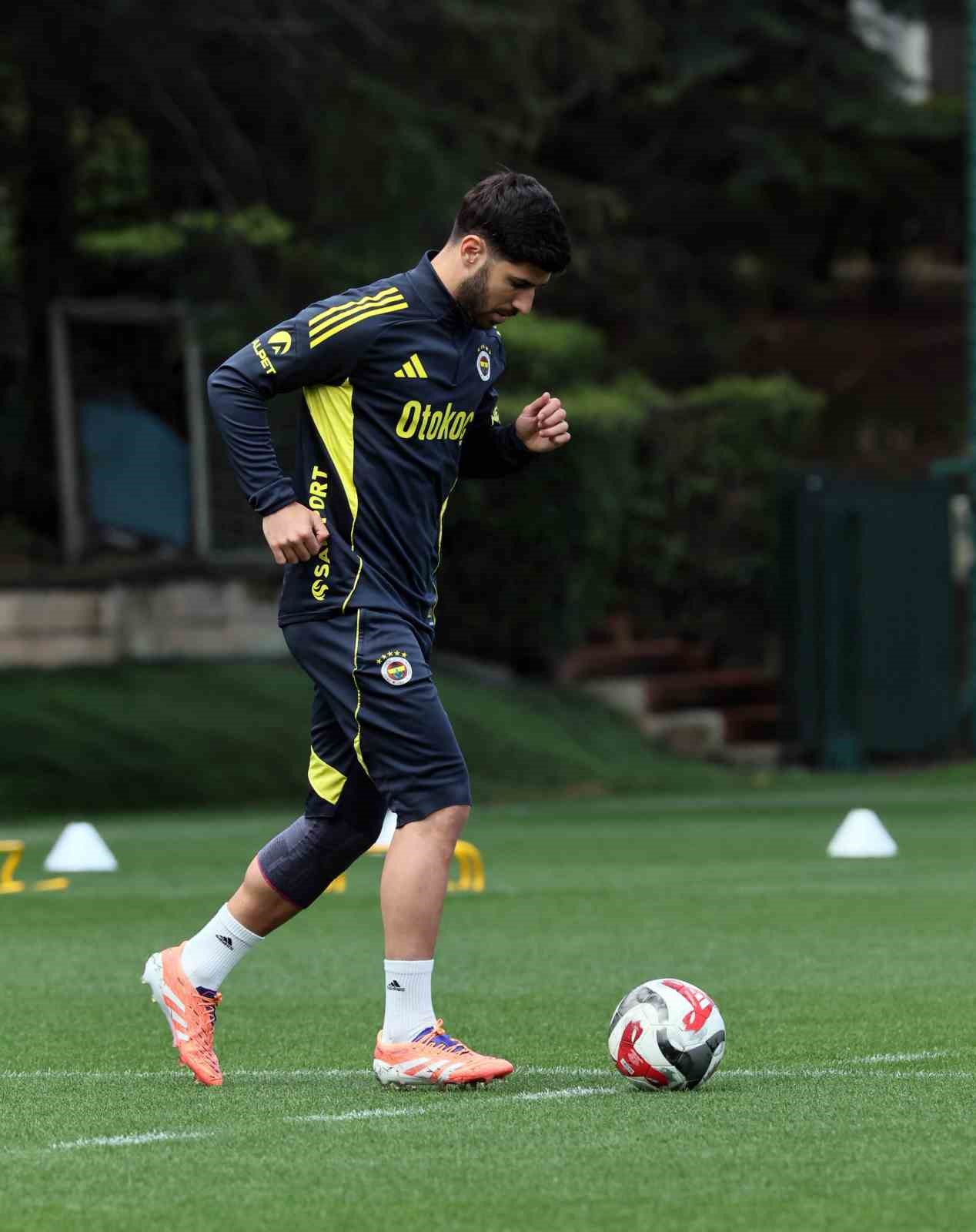 fenerbahcede galatasaray derbisinin hazirliklari basladi 2 wBO5vktW
