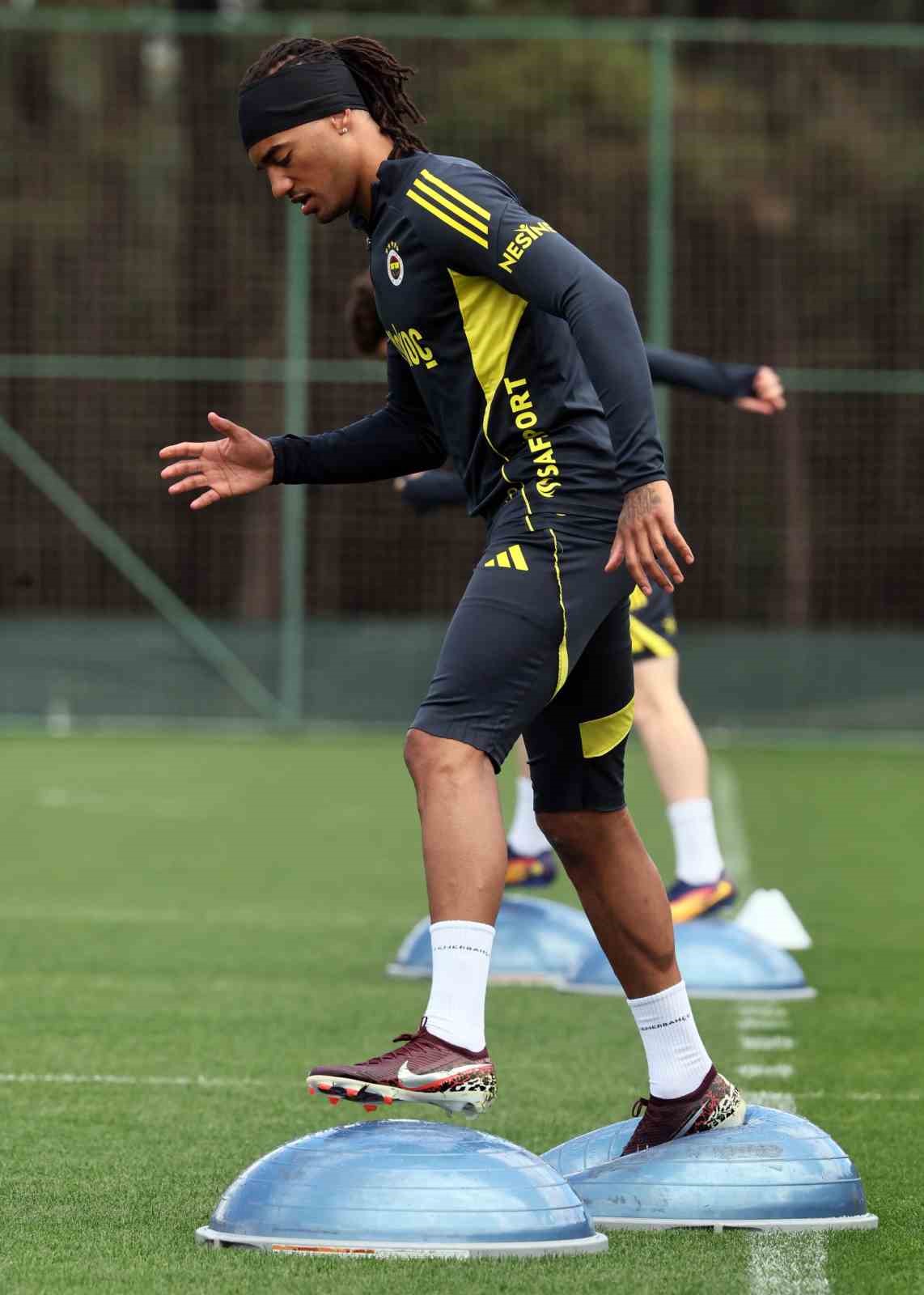 fenerbahcede galatasaray derbisinin hazirliklari basladi 3