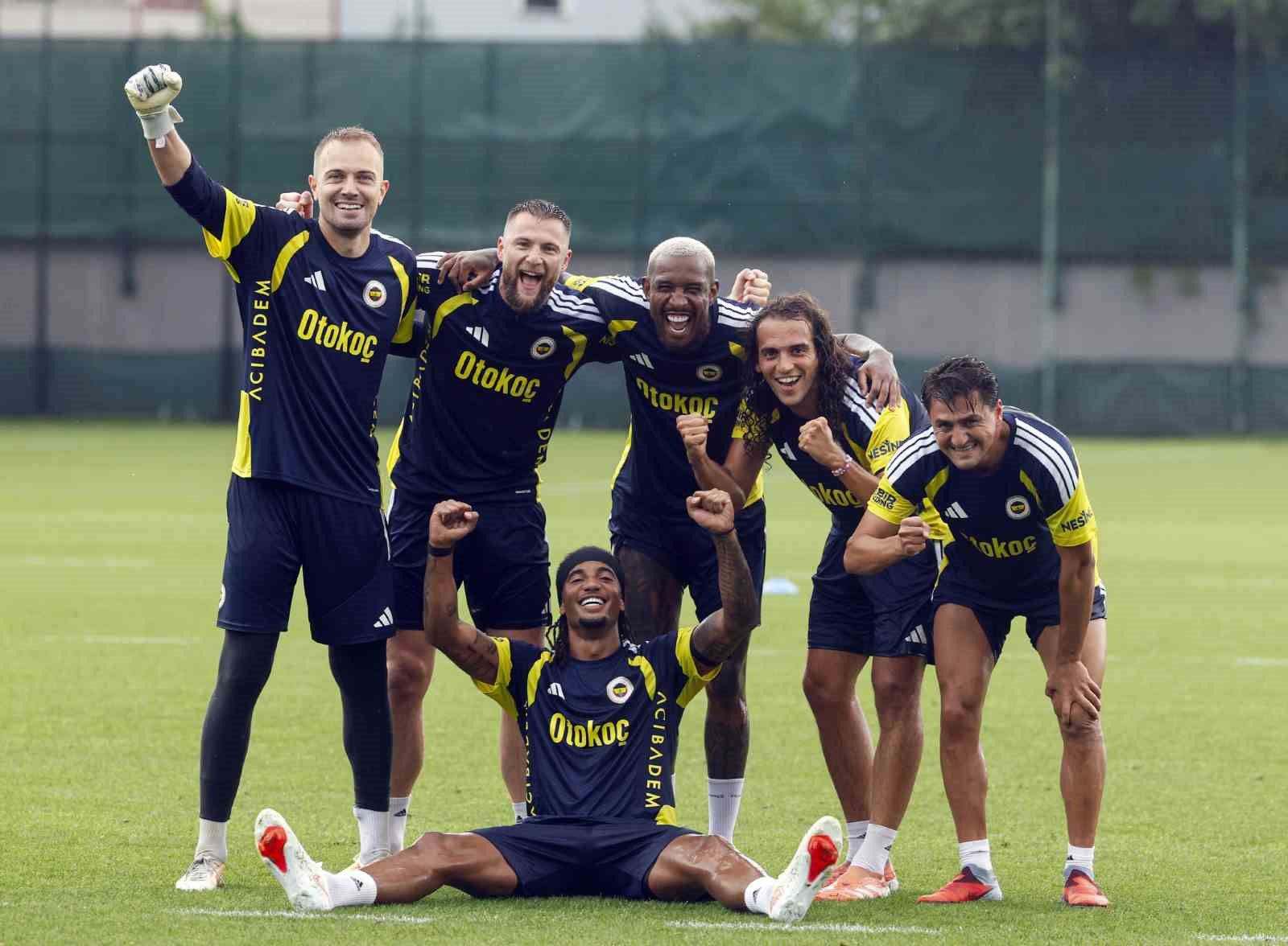 Fenerbahçe’de Gornik Zabrze maçı hazırlıkları devam etti 9 fenerbahcede gornik zabrze maci hazirliklari devam etti 5 6pSzgay7