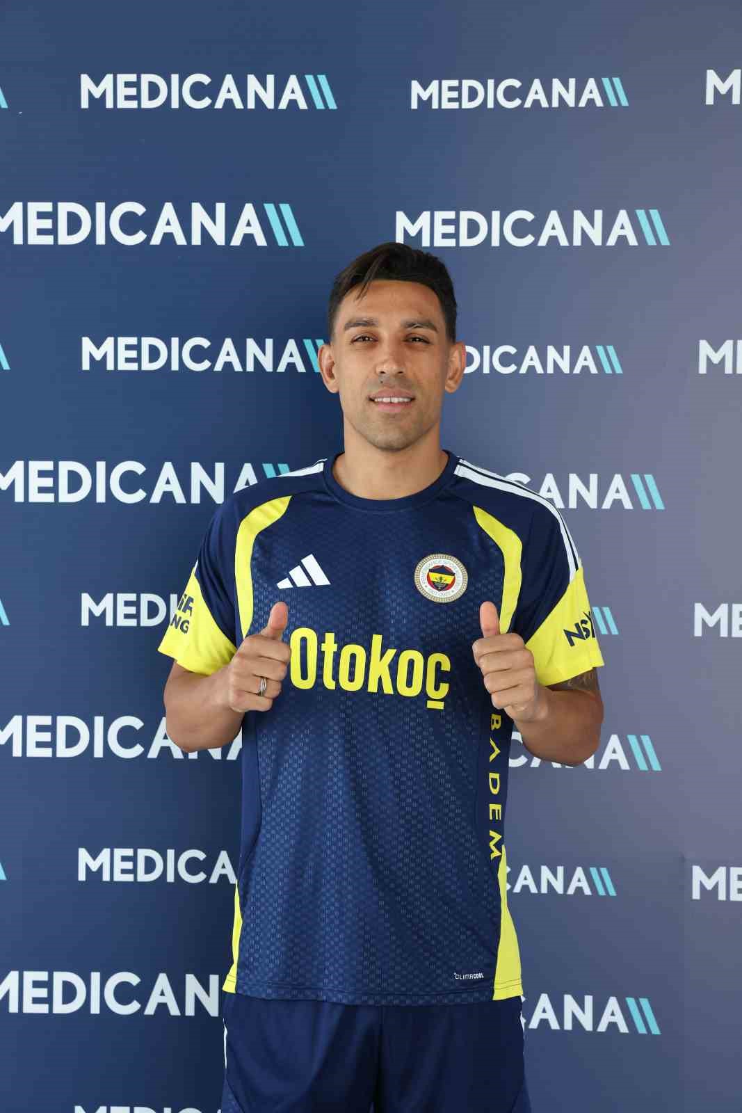 fenerbahcede milli futbolcular saglik kontrolunden gecti 1 IuA1pF7N