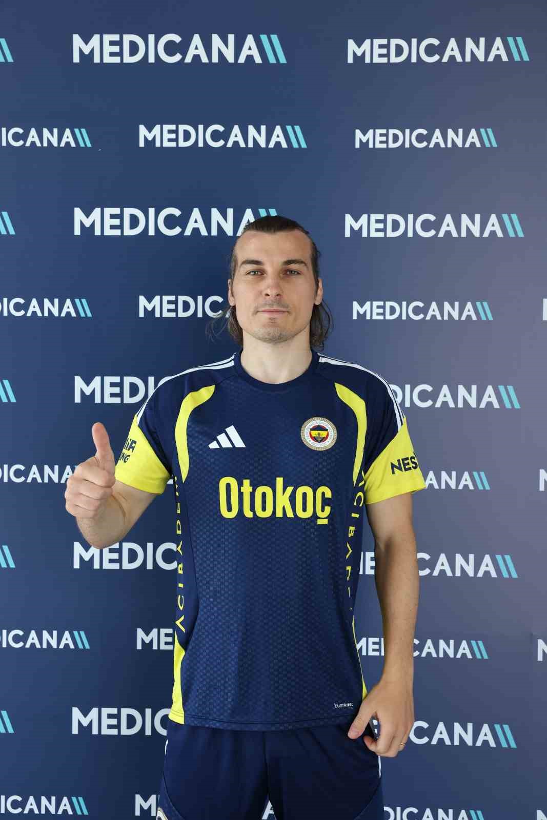 fenerbahcede milli futbolcular saglik kontrolunden gecti 2 aWYF94QL