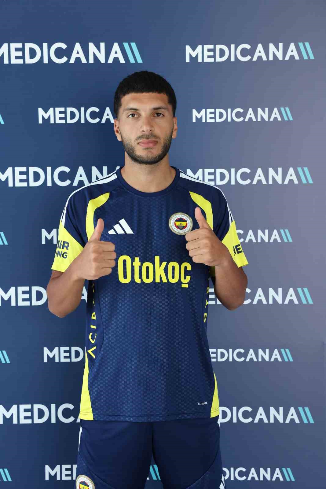 fenerbahcede milli futbolcular saglik kontrolunden gecti 3 iKb9yIn5