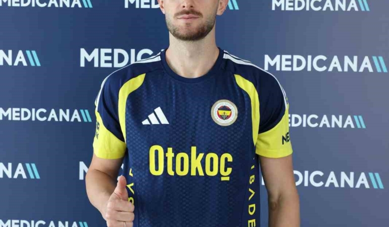 fenerbahcede-milli-futbolcular-saglik-kontrolunden-gecti-n7rYFVMC.jpg