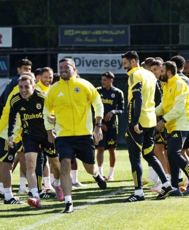 fenerbahcede-stuttgart-maci-hazirliklari-devam-etti-t5RUSqDl.jpg