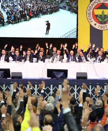 fenerbahcede-tasinmazlar-uzerinde-yonetime-yetki-veren-maddeler-kabul-edildi-1huaWlmu.jpg