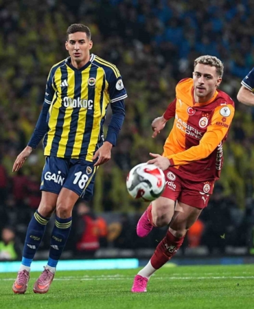 fenerbahcede-tek-hedef-derbi-galibiyetiyle-yarisa-tutunmak-KObGZ8SE.jpg