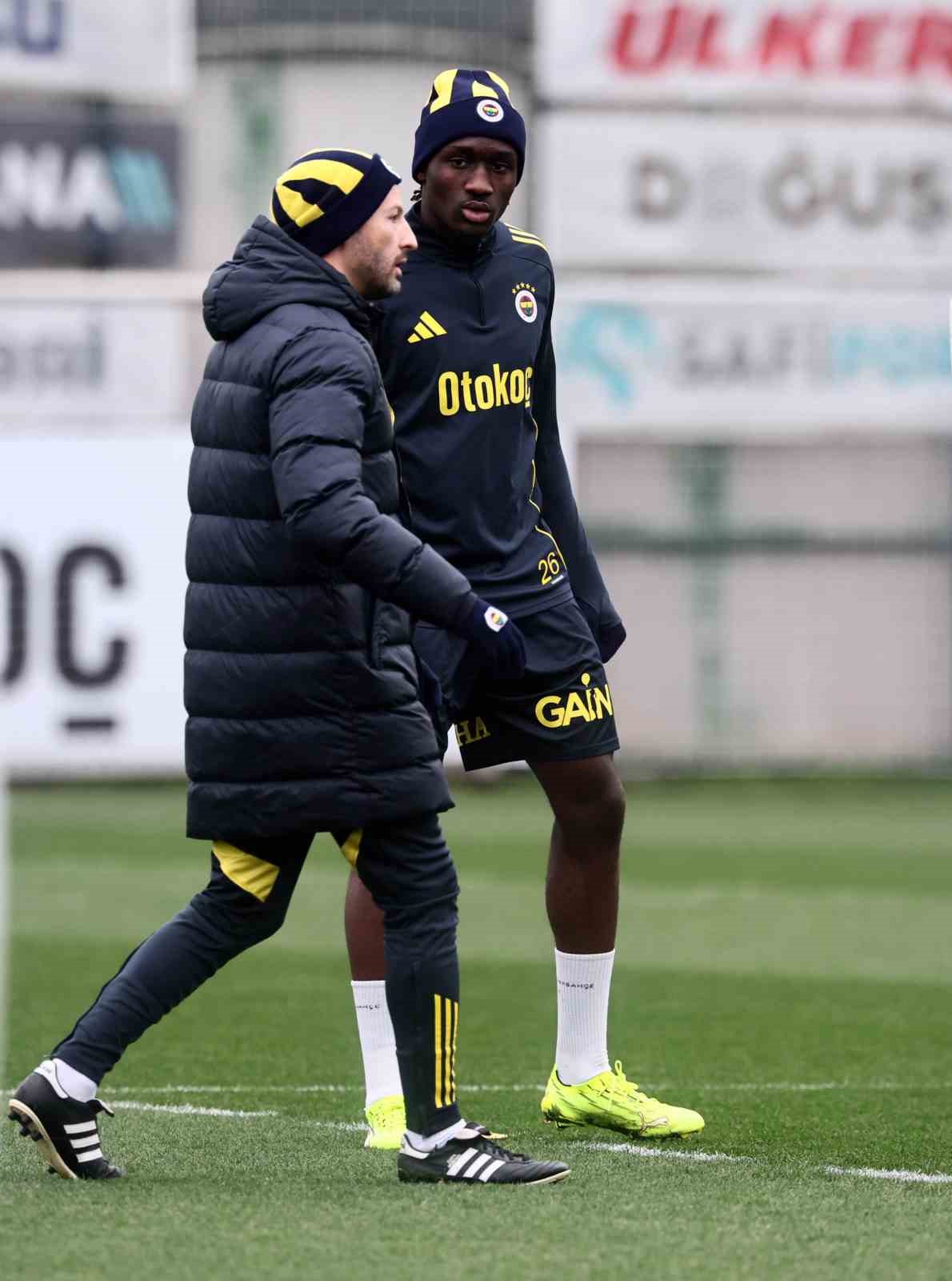 fenerbahcede trabzonspor maci hazirliklari basladi 3 JMidWsiy