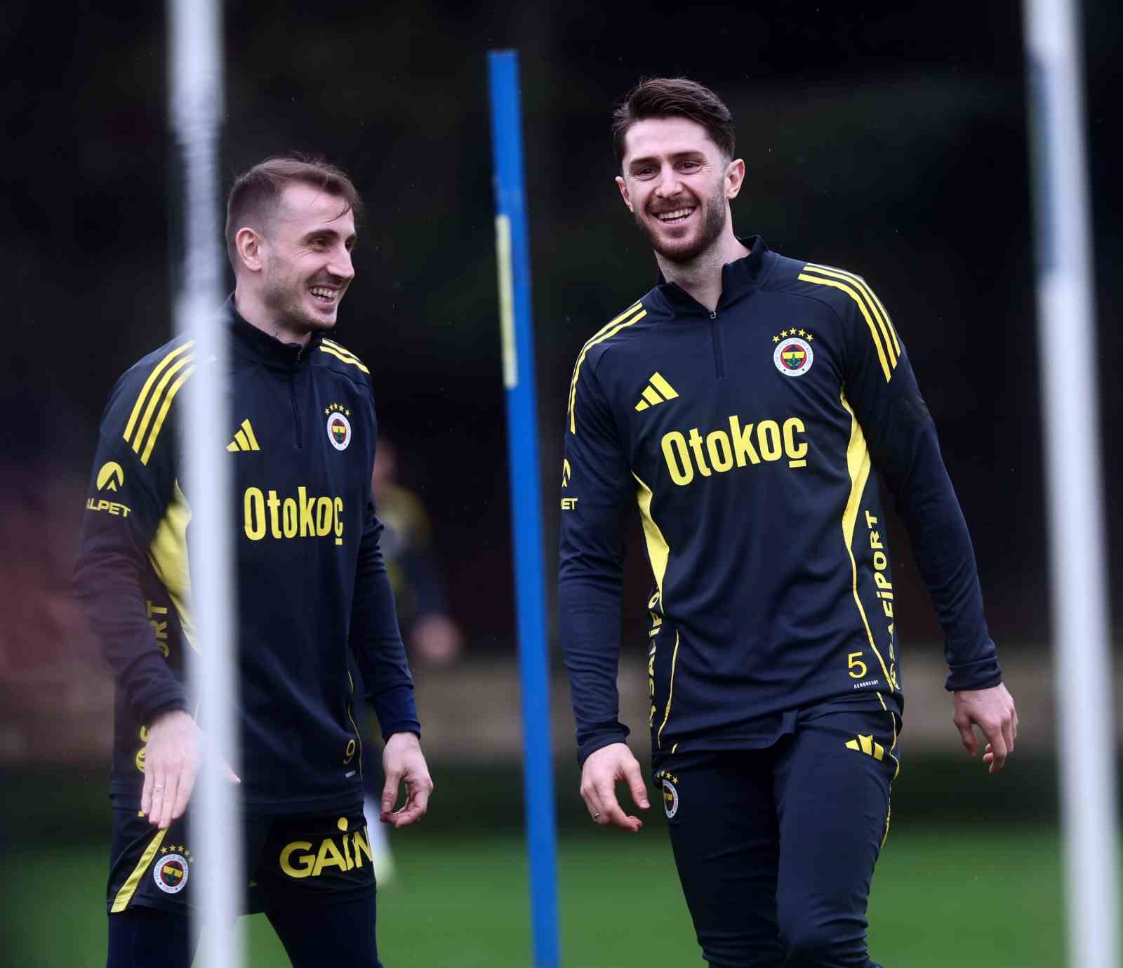 fenerbahcede trabzonspor maci hazirliklari tamamlandi 2 zHyIErtN