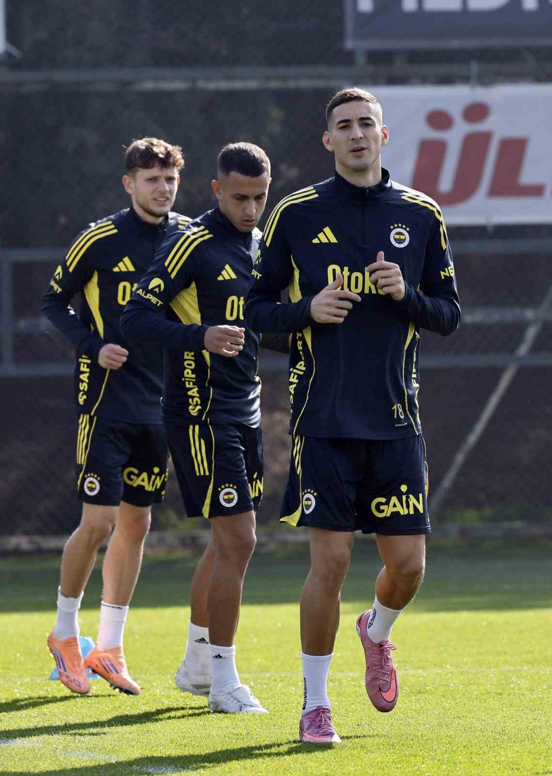 fenerbahcede viktoria plzen maci hazirliklari basladi 5 49FN4Lyv