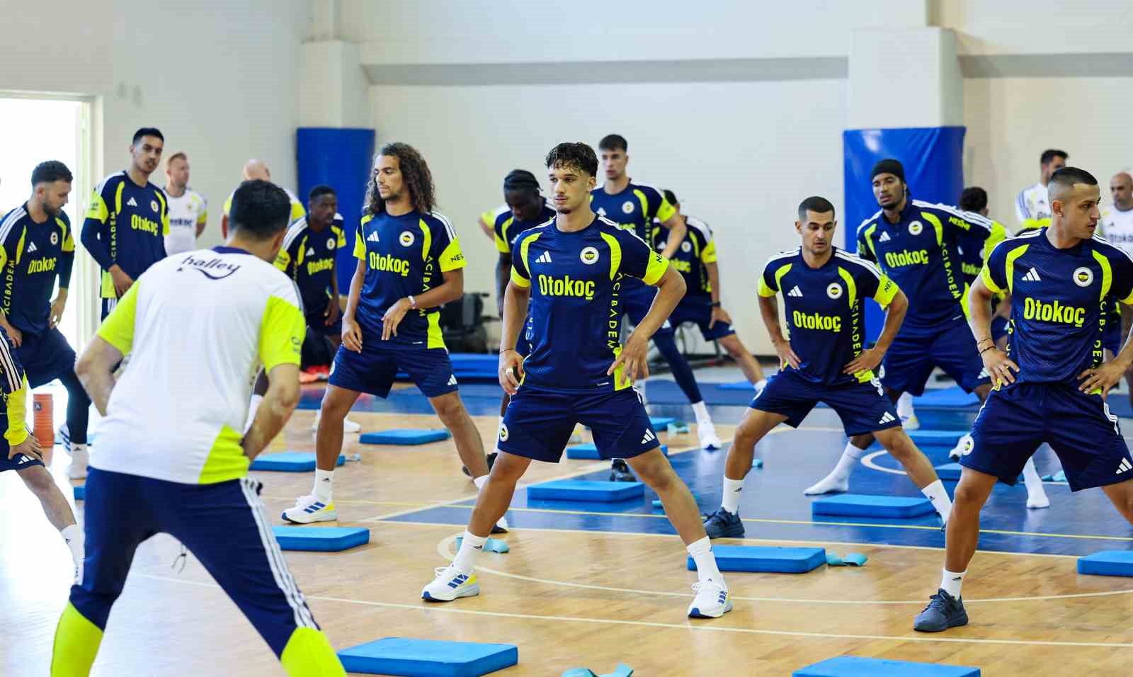 fenerbahcede yeni sezon hazirliklari devam ediyor 1 mewWX8iF