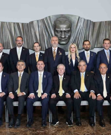 fenerbahcede-yonetim-kurulu-toplantilari-haftalik-yapilacak-dlbXUZYH.jpg
