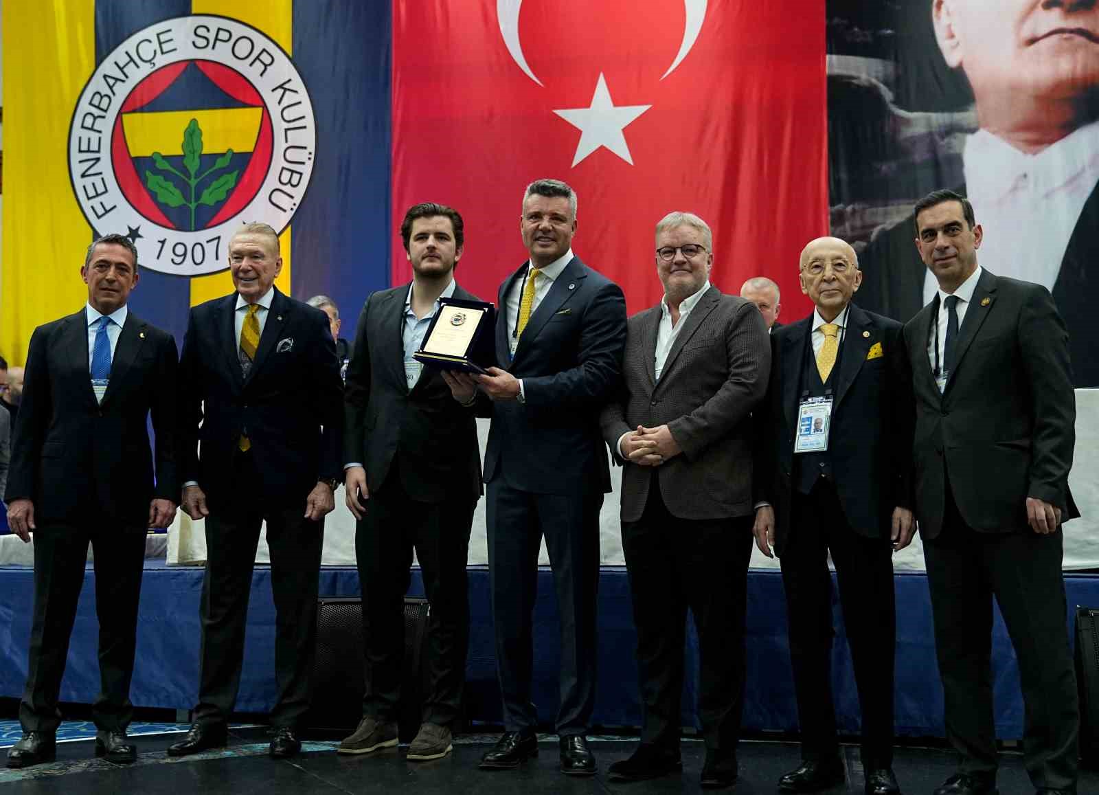 fenerbahceden ali sene 50 yil plaketi 2 GZqRnvlm