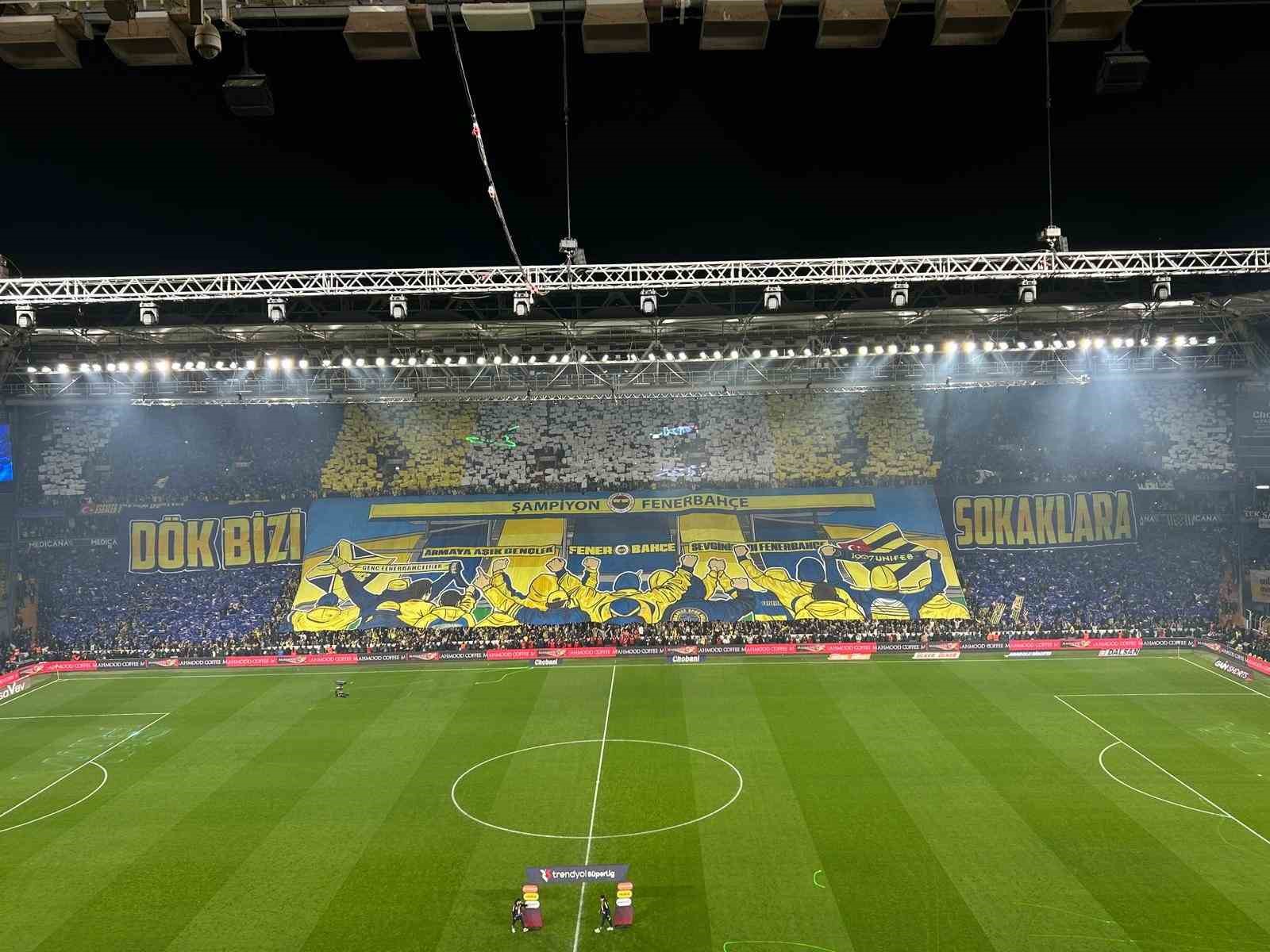 fenerbahceli taraftarlardan derbiye ozel koreografi 1 8LC6TTWn