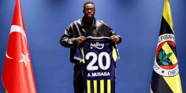 fenerbahcenin-8-hollandali-oyuncusu-anthony-musaba-gkLRRyRL.jpg
