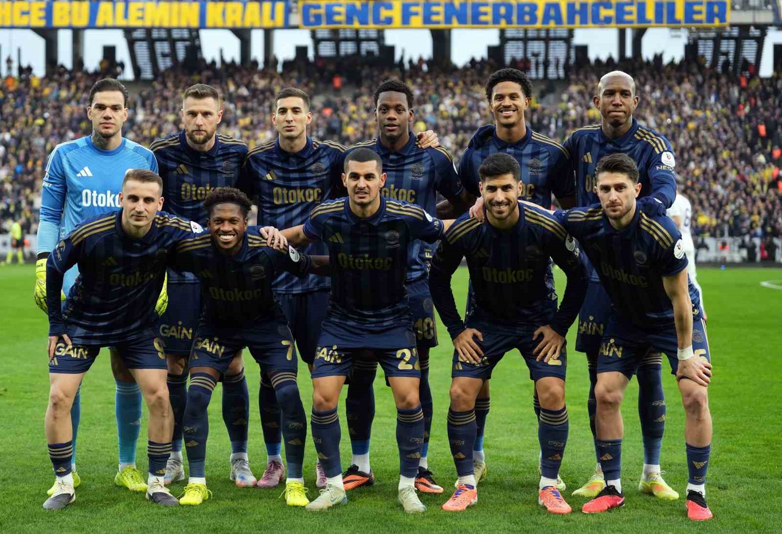 Fenerbahçe’nin şampiyonluk hasreti 12 yıla çıktı, sezonu 1 kupayla kapattı 5 fenerbahcenin sampiyonluk hasreti 12 yila cikti sezonu 1 kupayla kapatti 1 7rRAm8fm