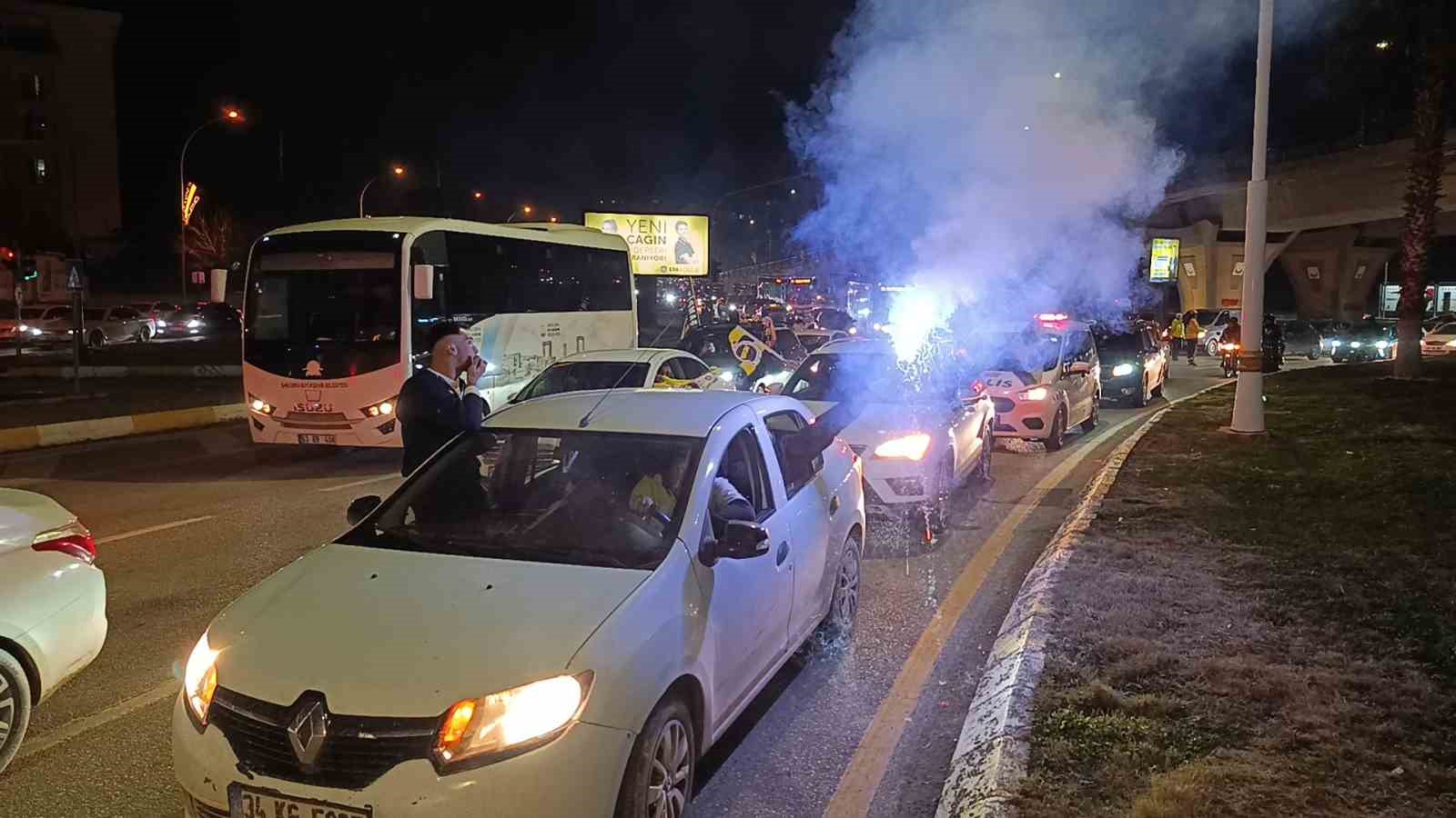 fenerbahcenin super kupa sampiyonlugu sanliurfada sevince donustu 1 COXTSbAf