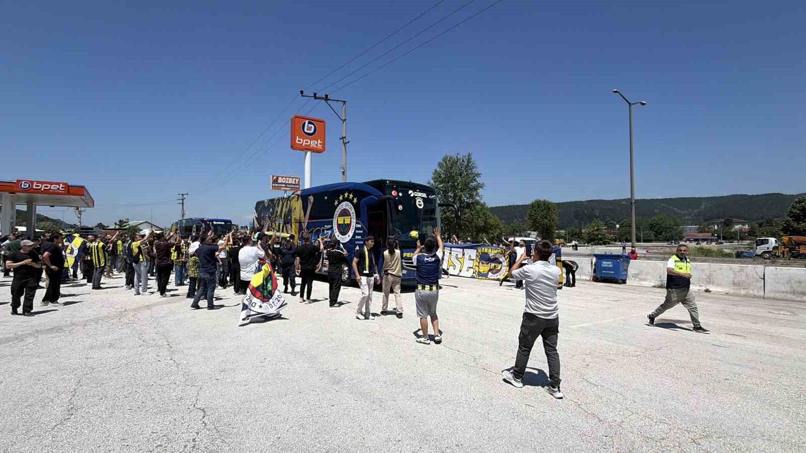 fenerbahceye duzcede coskulu karsilama 3 31N7l5nS