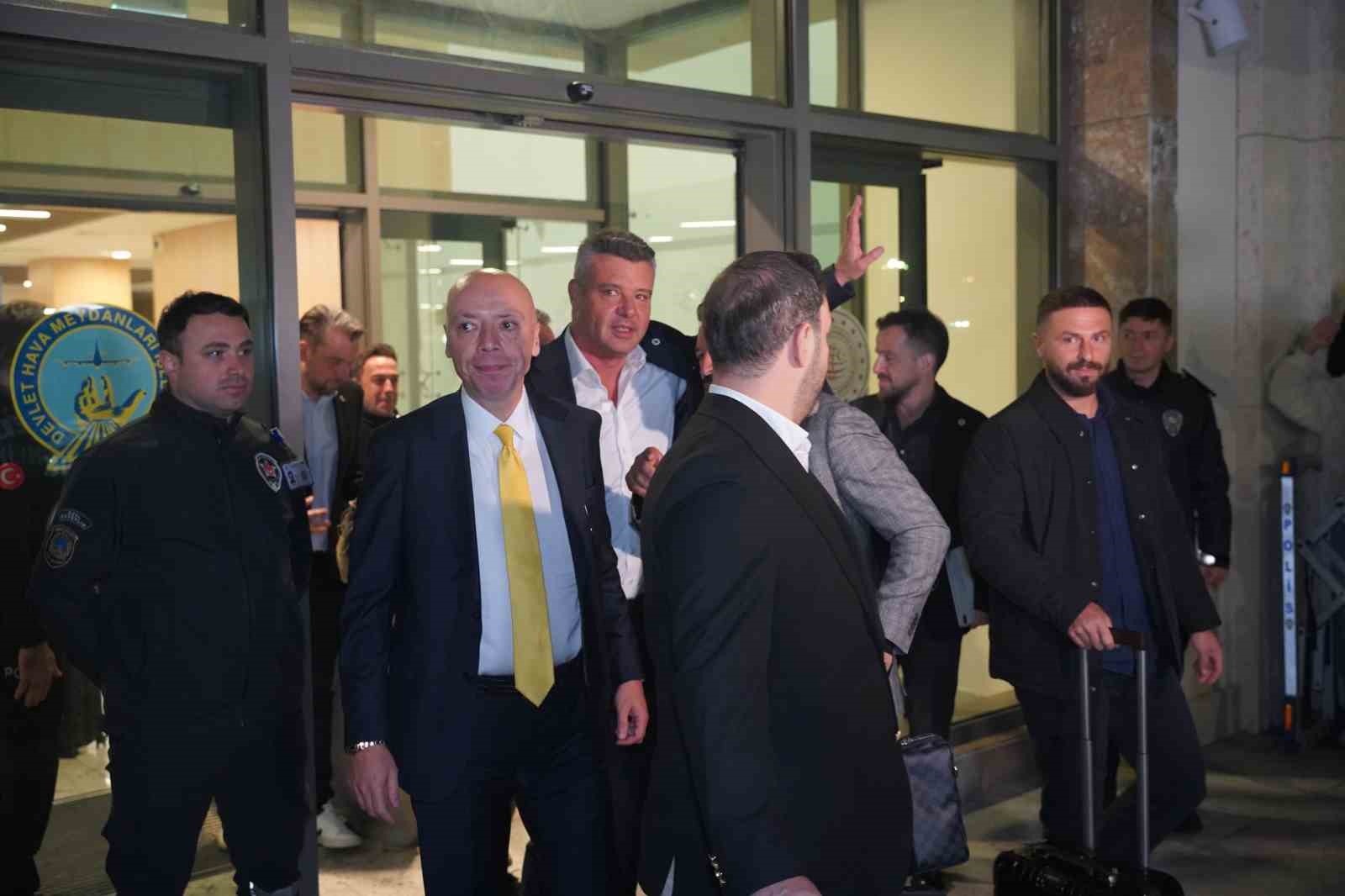 fenerbahceye rizede coskulu karsilama 1 wzksuA1f