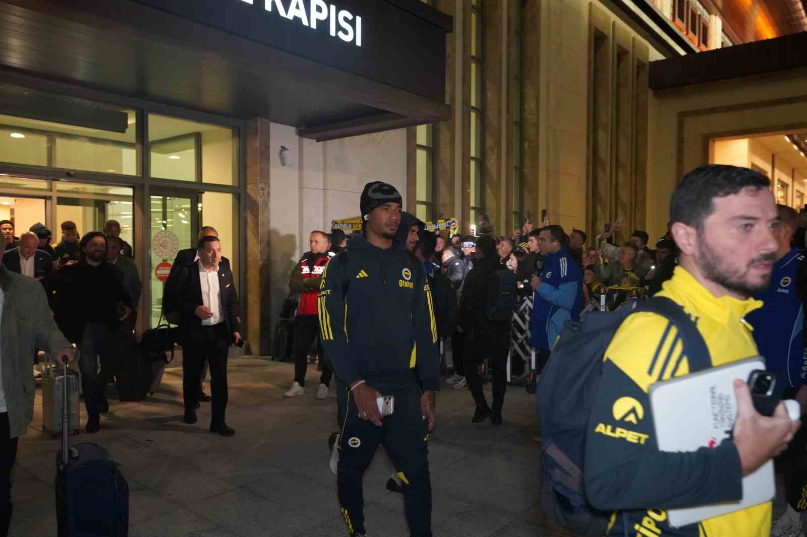 fenerbahceye rizede coskulu karsilama 10 zuYdh6z2