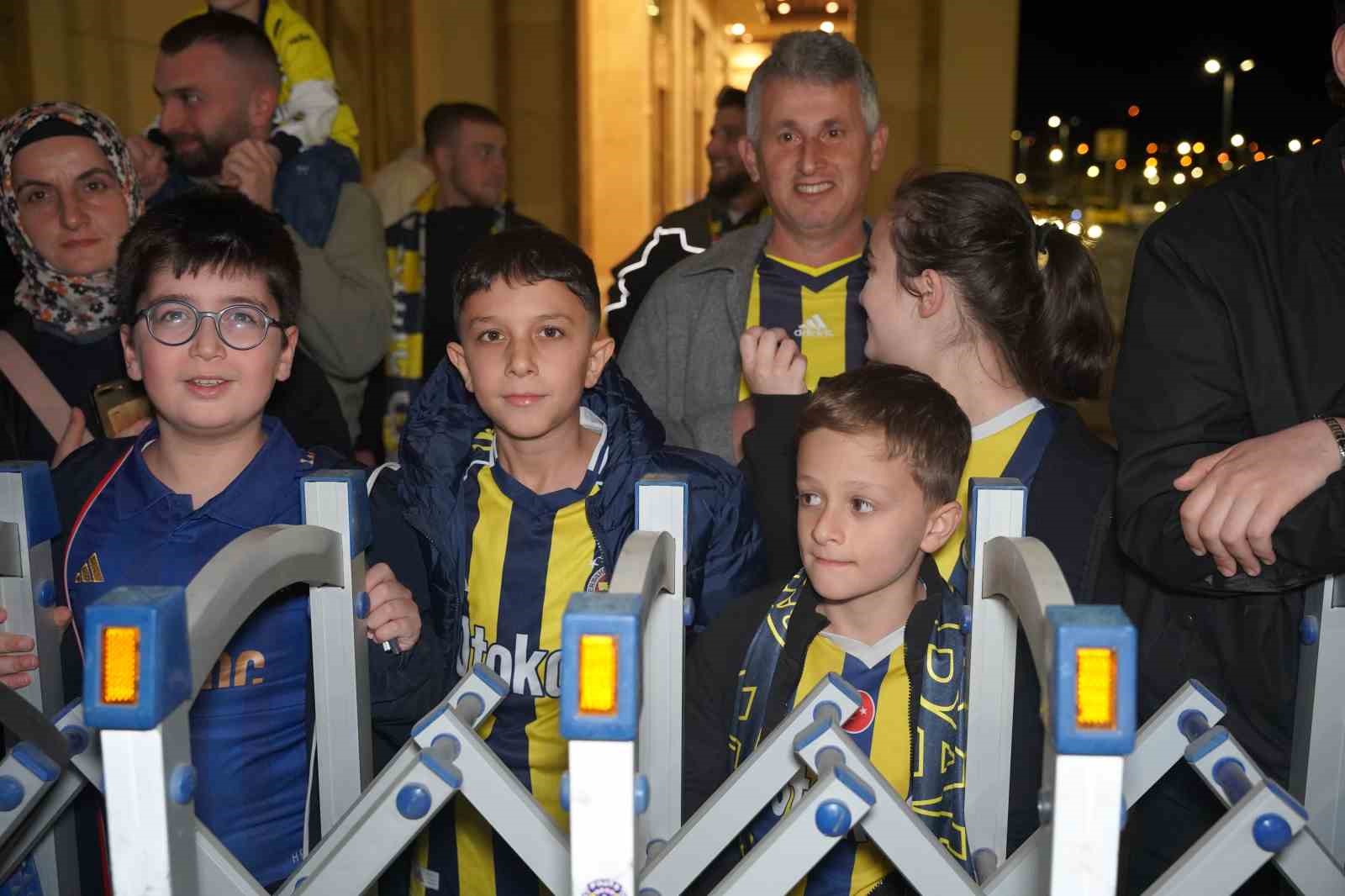fenerbahceye rizede coskulu karsilama 16 AWllr9cK