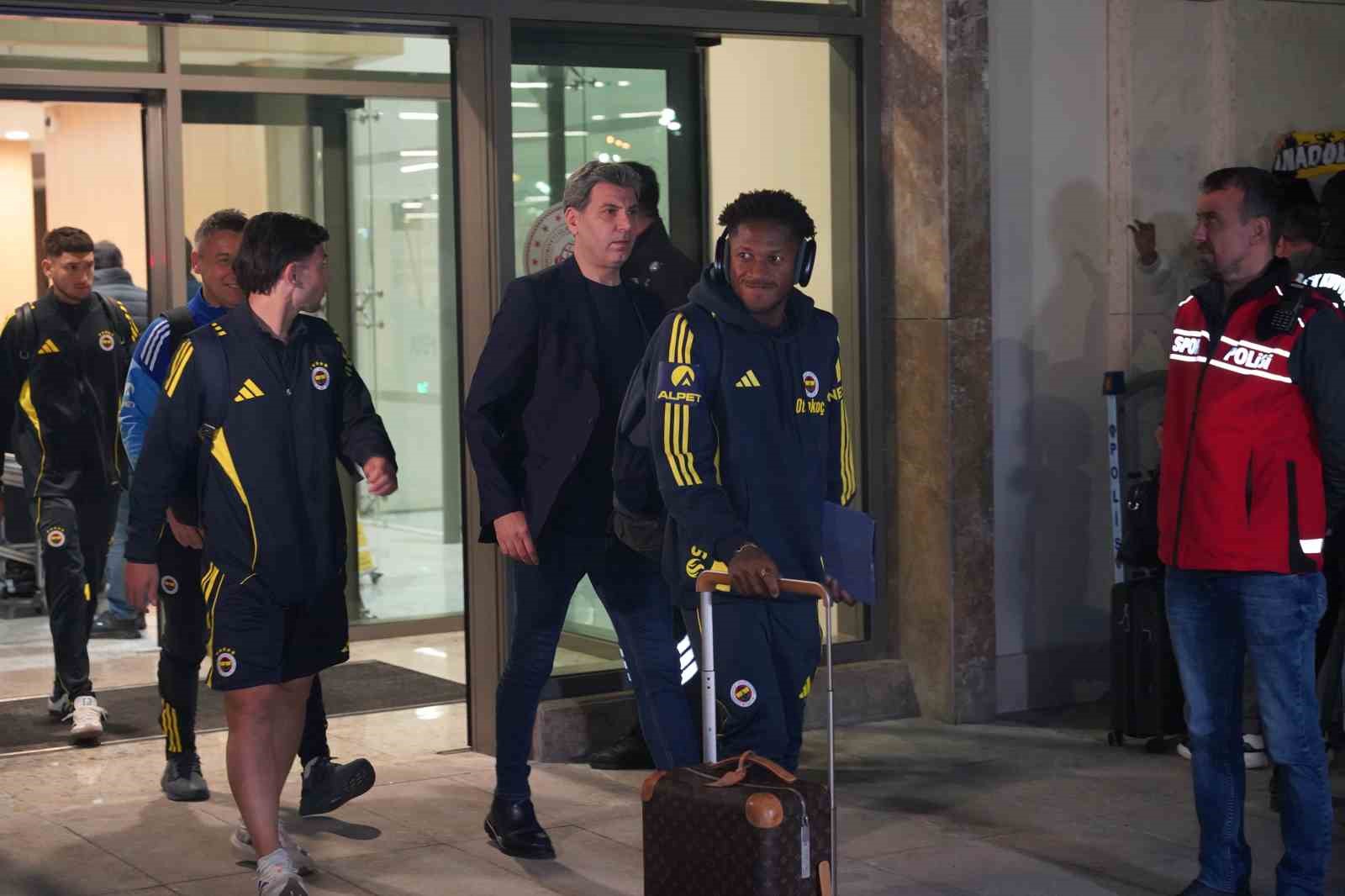 fenerbahceye rizede coskulu karsilama 8 aTpLGe8m