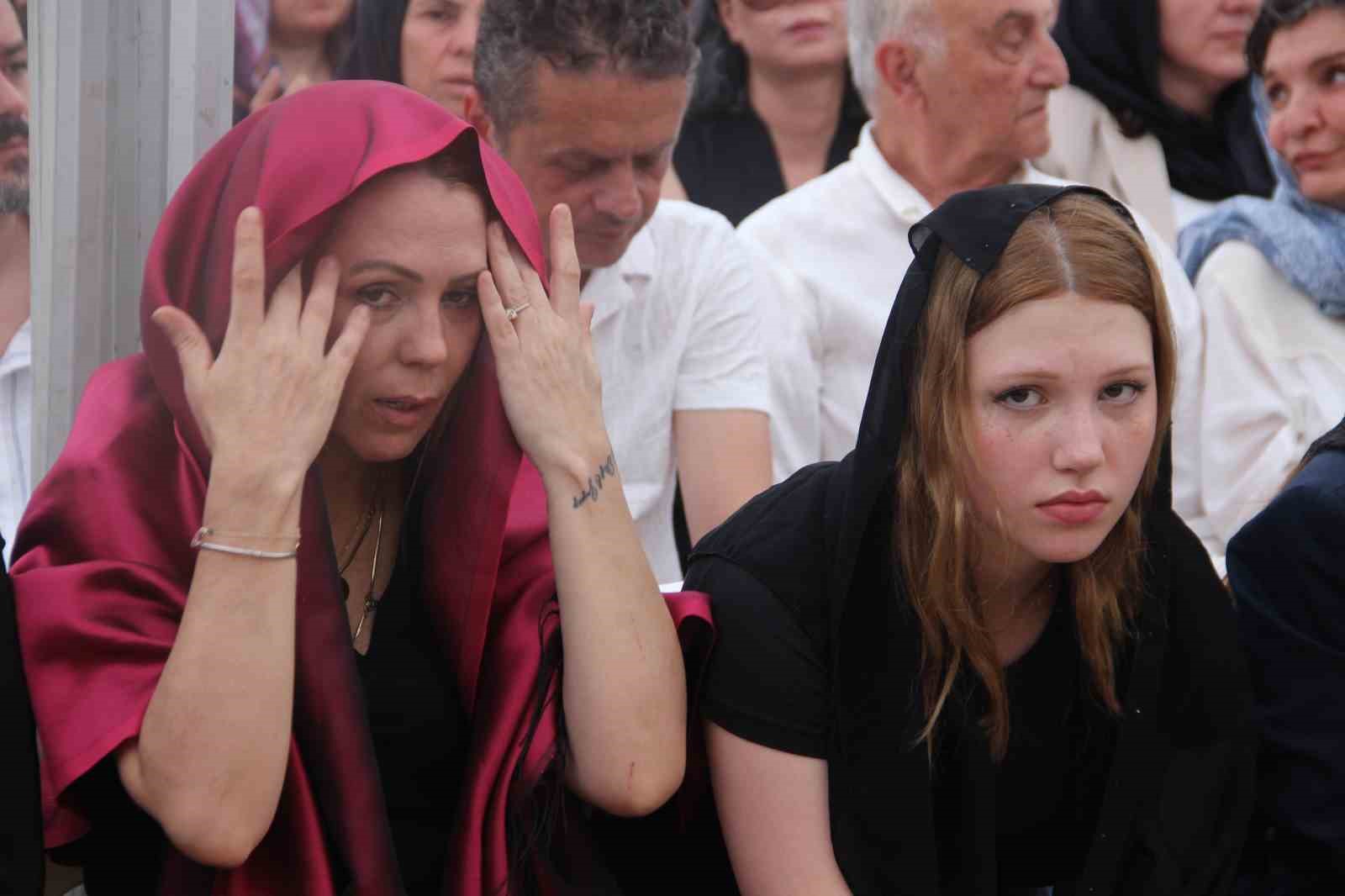 ferdi zeyrek icin hatuniye camiinde mevlid programi 4 264p3fBs