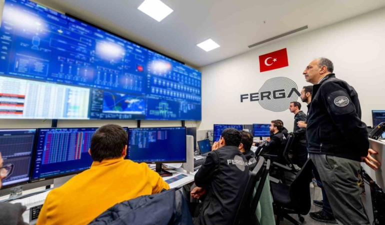ferganiden-tarihi-adim-dunya-tarihinde-ilk-kez-hibrit-yorunge-motoru-uzayda-ateslendi-JH5t5v7Q.jpg