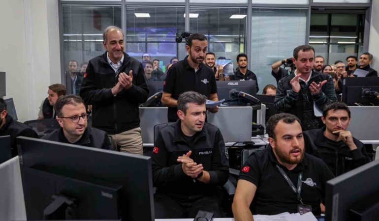 ferganiden-tarihi-adim-turkiyenin-ilk-yorunge-transfer-araci-uzayda-PubB6rTA.jpg