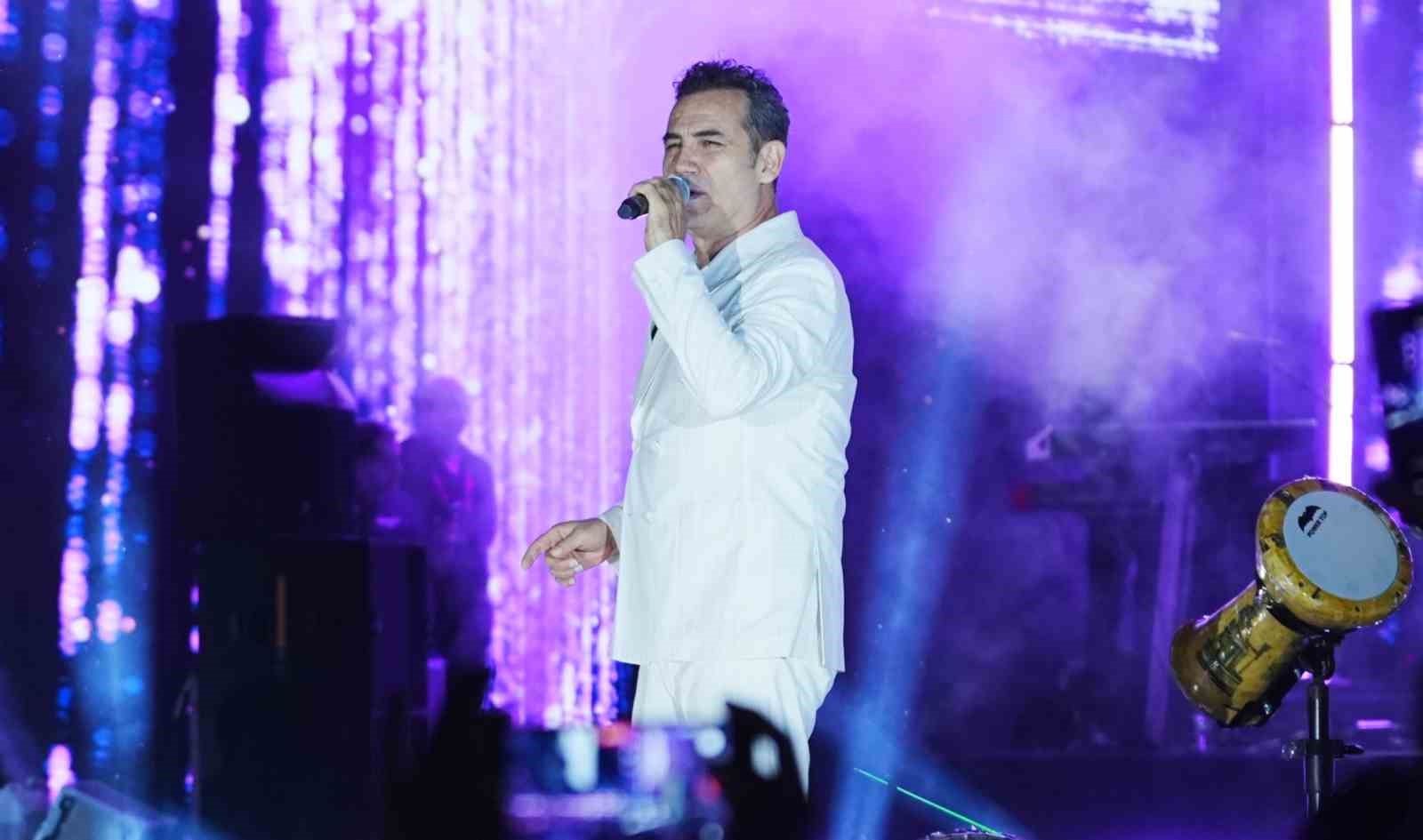 ferhat gocer manisayi costurdu 4 bh6K4Ivd