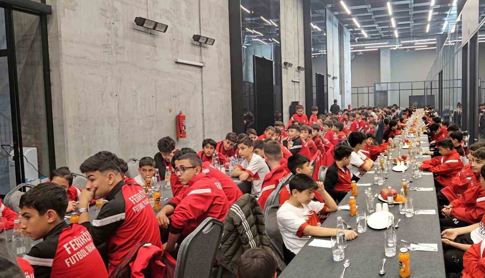 ferikoy altyapisi basarilariyla gelecegi insa ediyor 0 Eu72RqfV