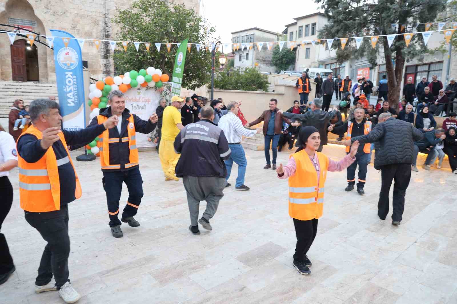 festival alanini hem temizlediler hem eglendiler 2 G53GaBer
