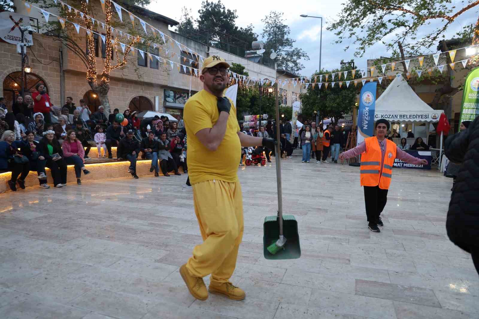 festival alanini hem temizlediler hem eglendiler 4 F9RMOzUL