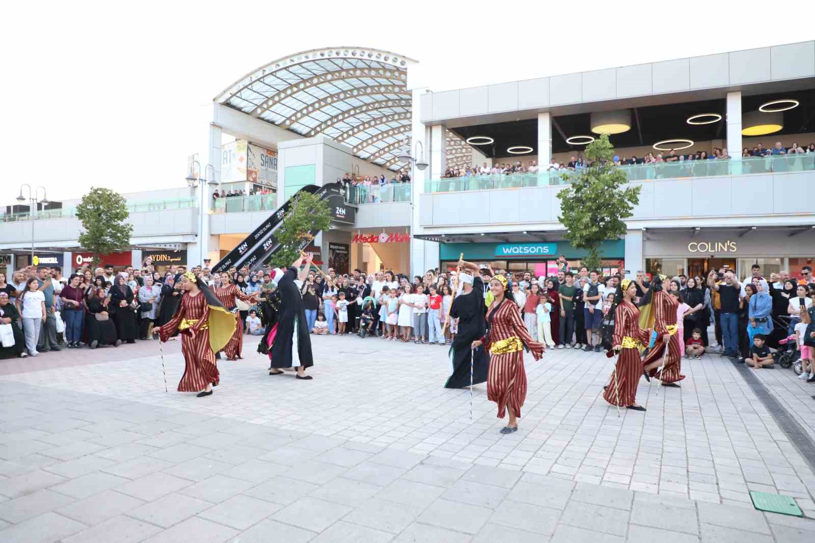 Festival coşkusu İnegöl’ün dört bir yanını sardı 5 festival coskusu inegolun dort bir yanini sardi 1 5HqbwMk7