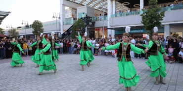 festival-coskusu-inegolun-dort-bir-yanini-sardi-mEpxwBd2.jpg