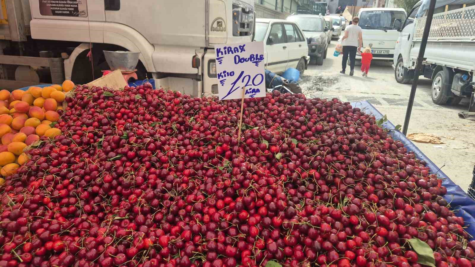 Festivalde 300 liraydı, pazarda 70 liraya düştü 5 festivalde 300 liraydi pazarda 70 liraya dustu 1 X1LCFJlh