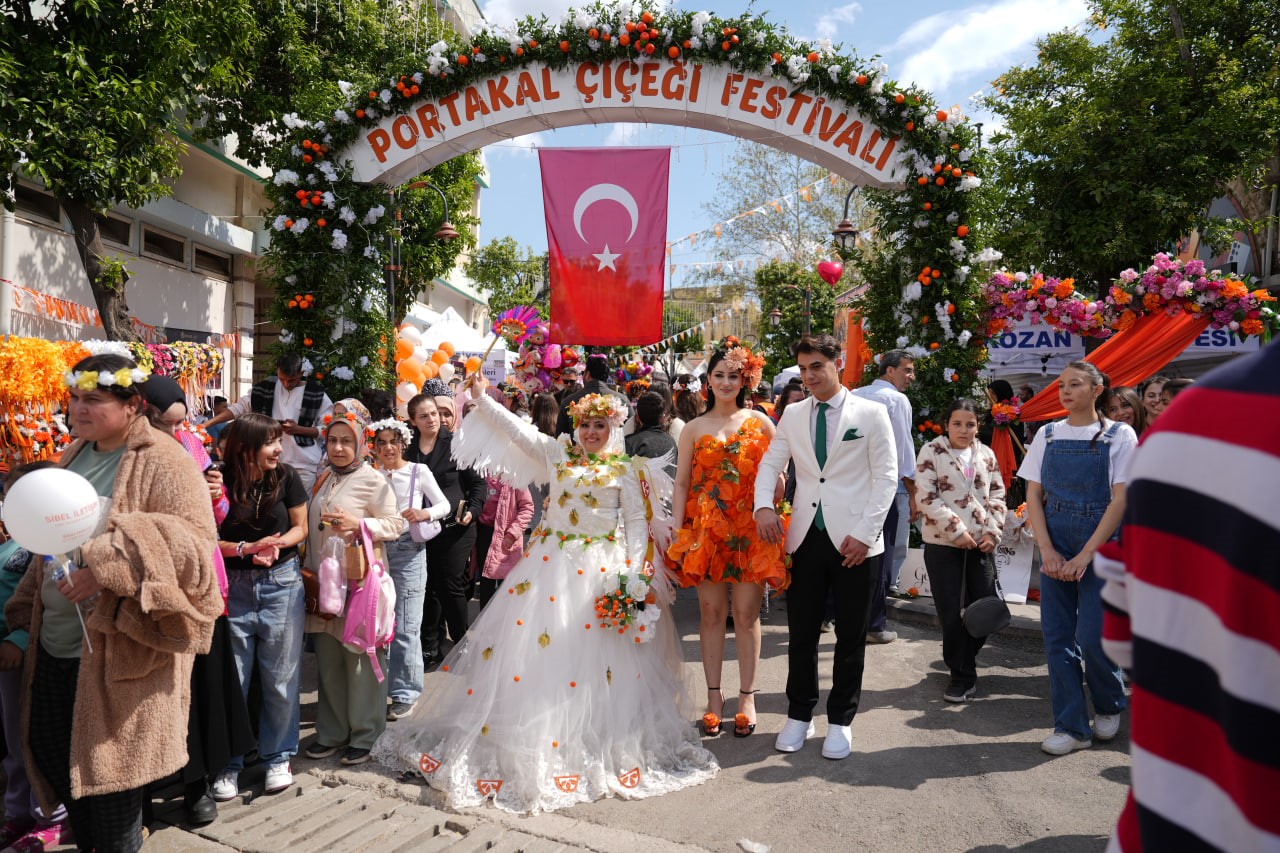 Festivalde Osmanlı geleneği yaşatıldı, ciğer tezgahları davul zurna ile şenlendi 6 festivalde osmanli gelenegi yasatildi ciger tezgahlari davul zurna ile senlendi 2 a7gCz8IC