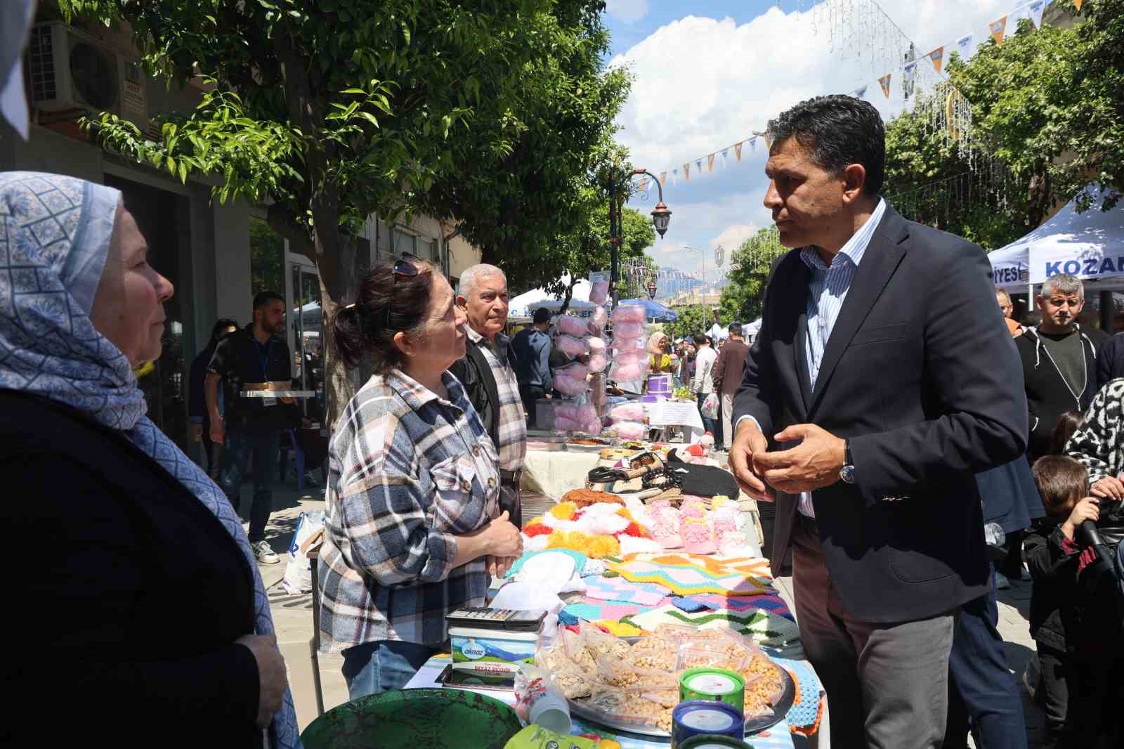 Festivalde Osmanlı geleneği yaşatıldı, ciğer tezgahları davul zurna ile şenlendi 13 festivalde osmanli gelenegi yasatildi ciger tezgahlari davul zurna ile senlendi 9 dTaWB48b